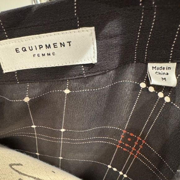 Equipment Silk Shirt Sz Medium - Picture 4 of 5